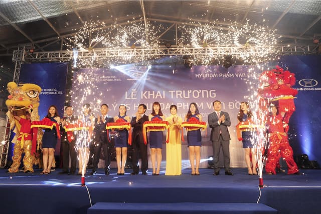 Hyundai Thành Công khai trương hàng loạt đại lý mới